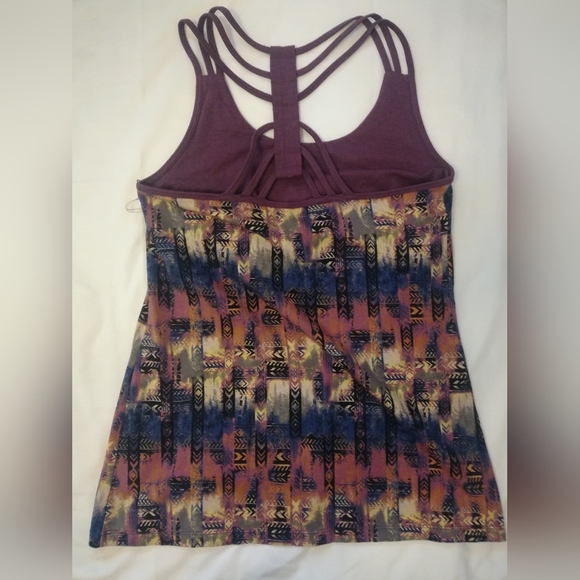 Bloom Workout Yoga Top - Picture 4 of 4